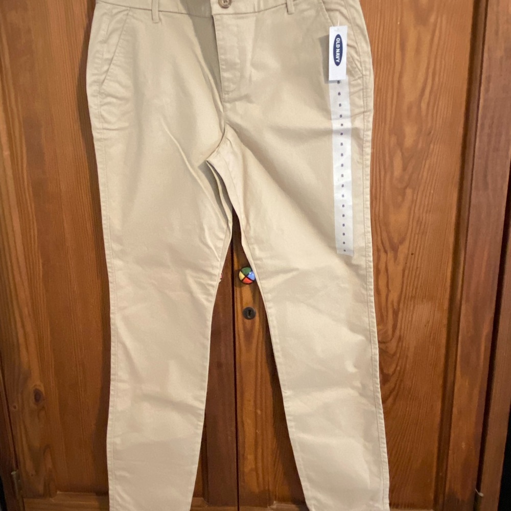 NWT Old Navy skinny khaki pants size 8